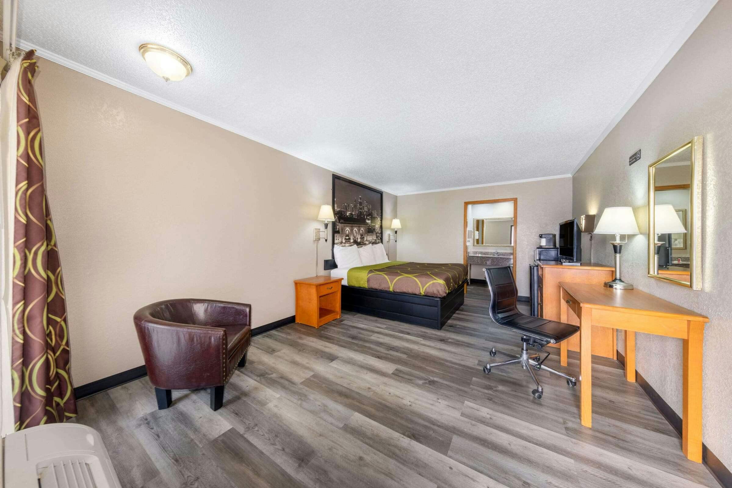 Hotel Super 8 Kansas City Airport N photo 5