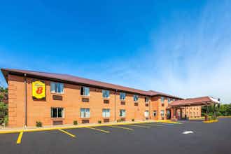 Hotel Super 8 Fairmont WV photo 1