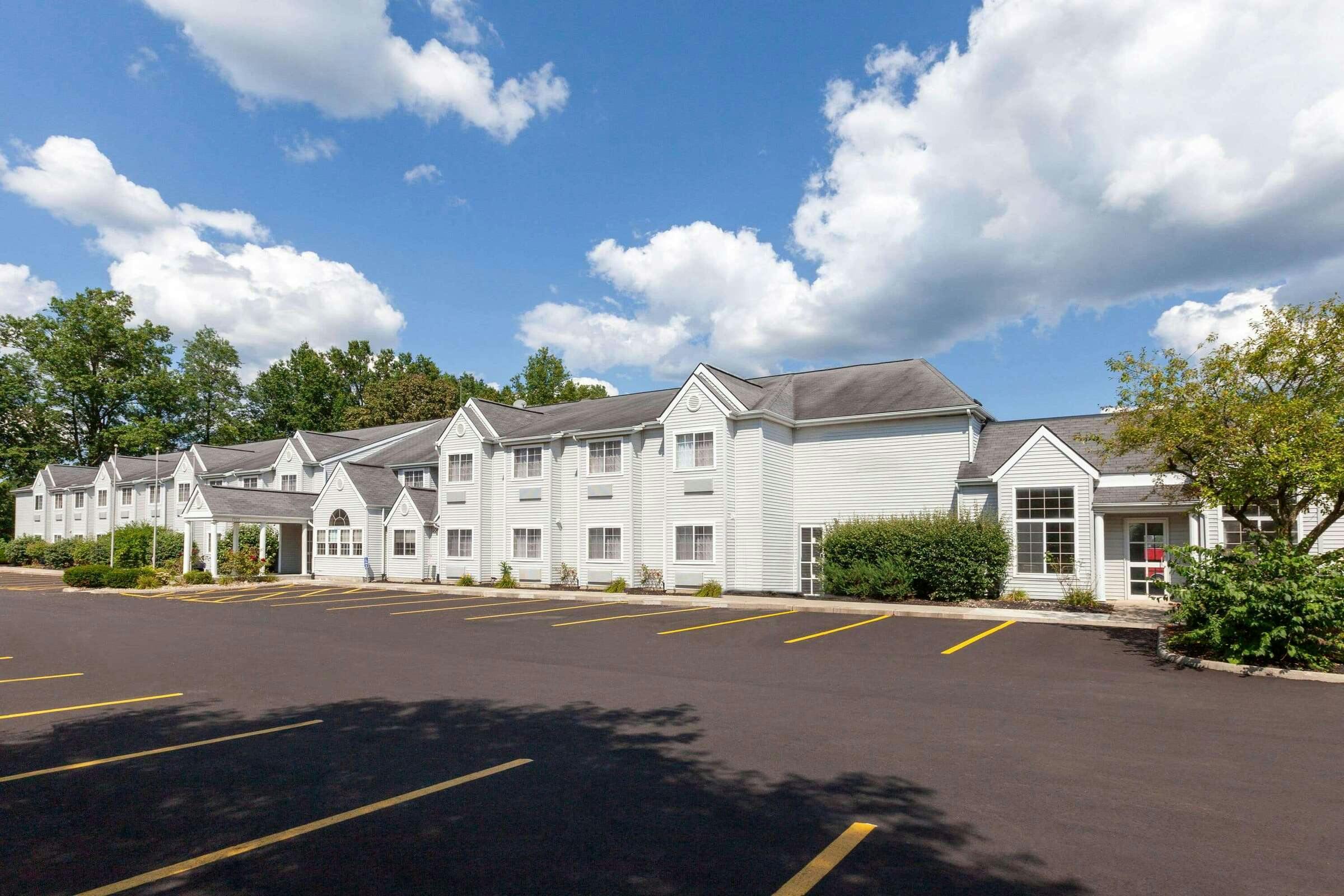 Hotel Microtel Inn & Suites by Wyndham Sunbury/Columbus North photo 3