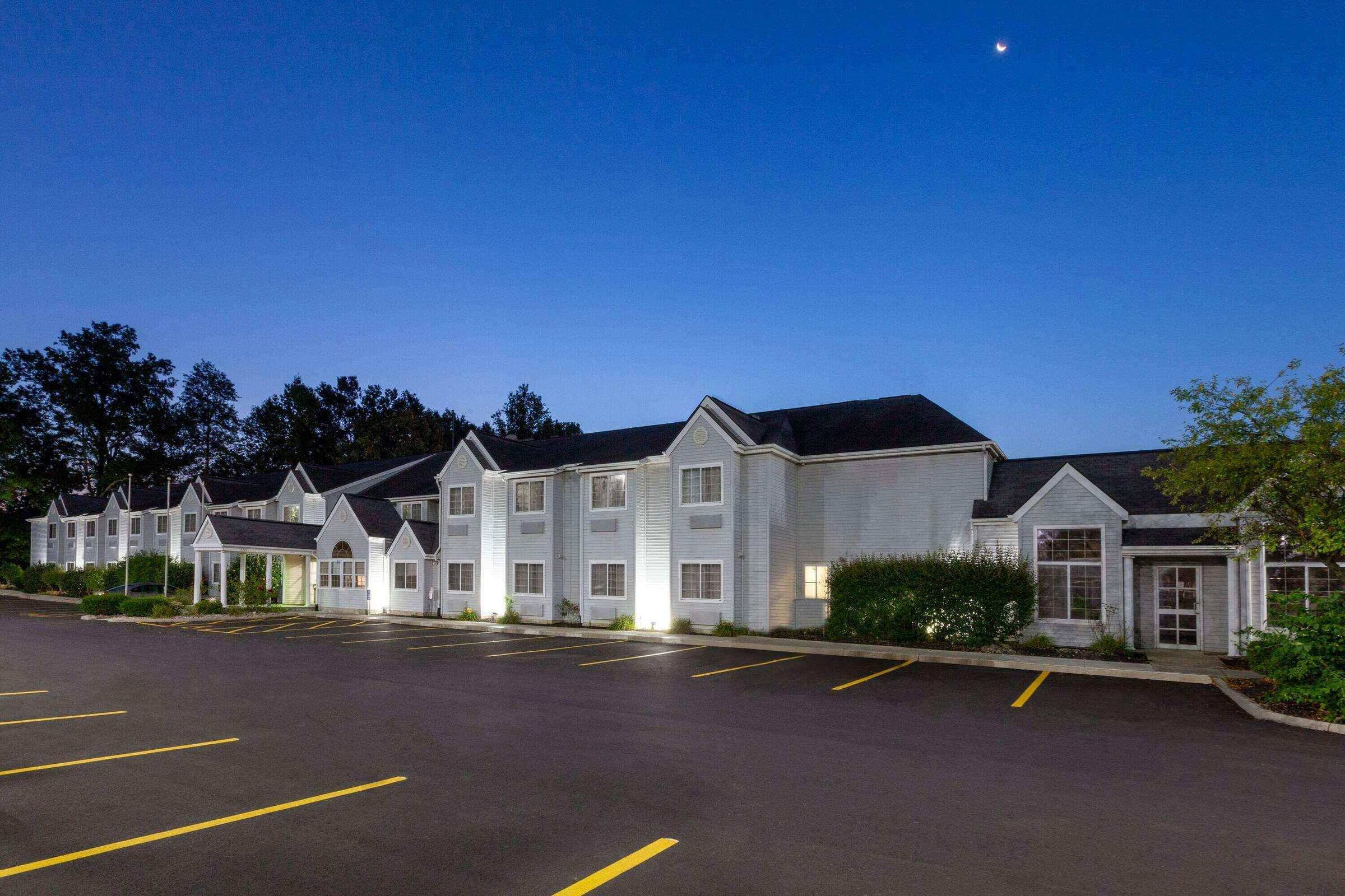 Hotel Microtel Inn & Suites by Wyndham Sunbury/Columbus North photo 4