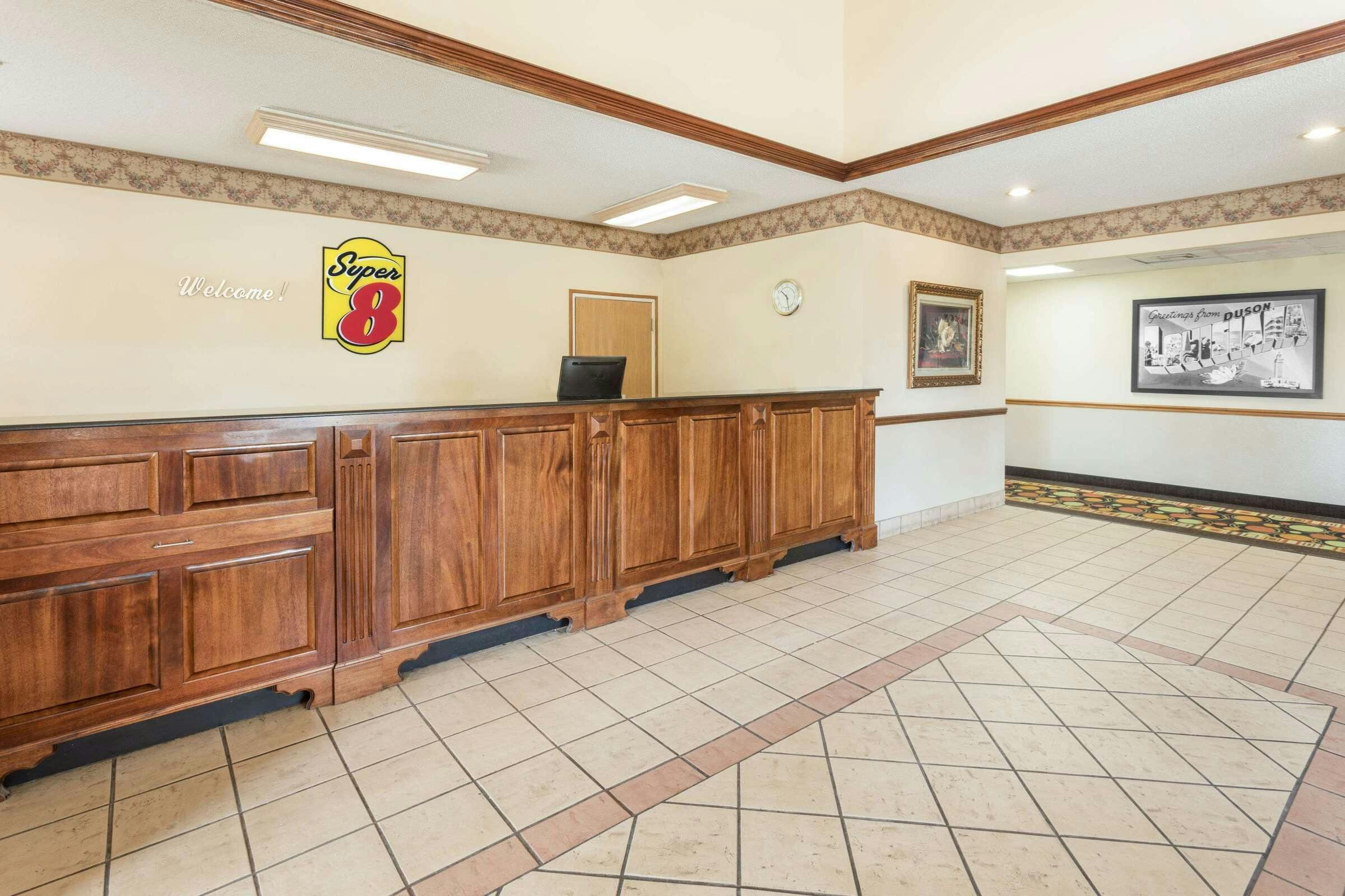 Hotel Super 8 Duson Lafayette Area photo 2