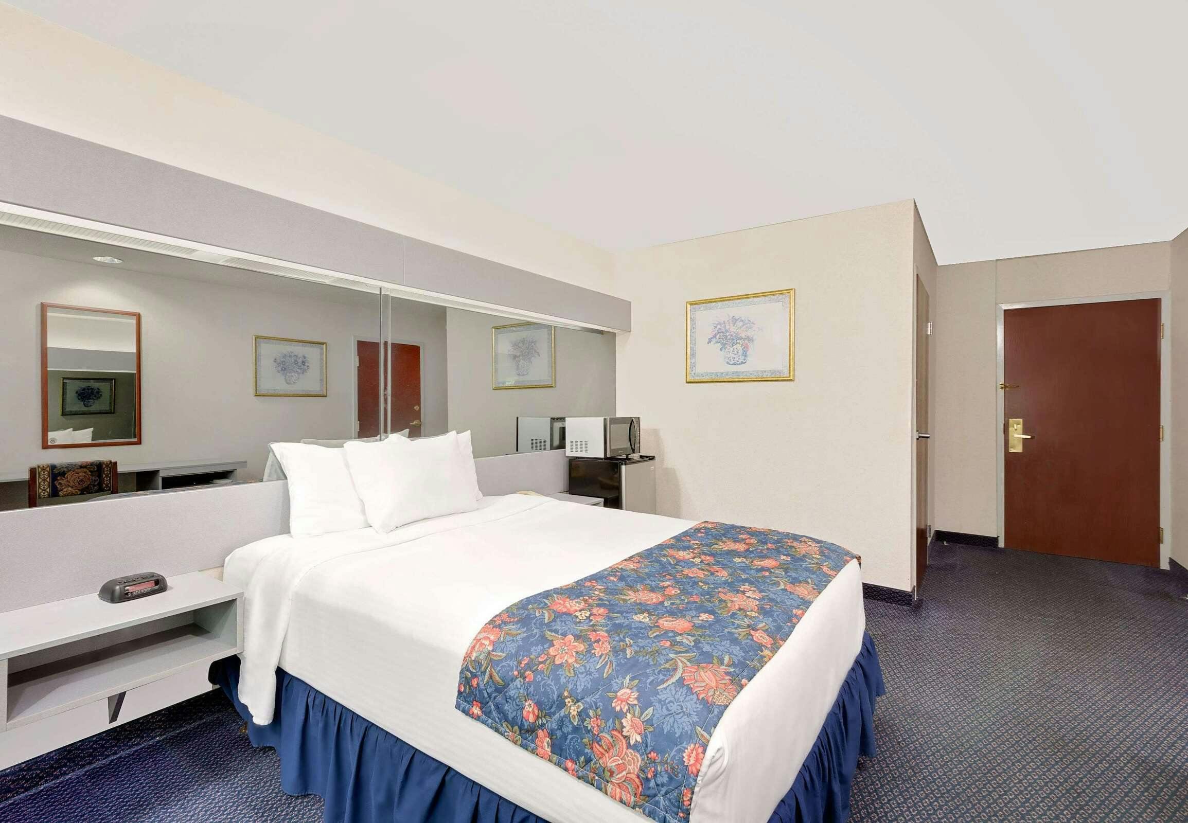 Hotel Microtel Hagerstown by I-81 photo 2