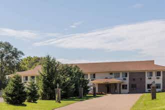 Hotel Super 8 Madison photo 2