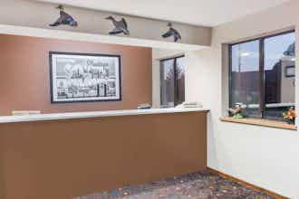 Hotel Super 8 Madison photo 4