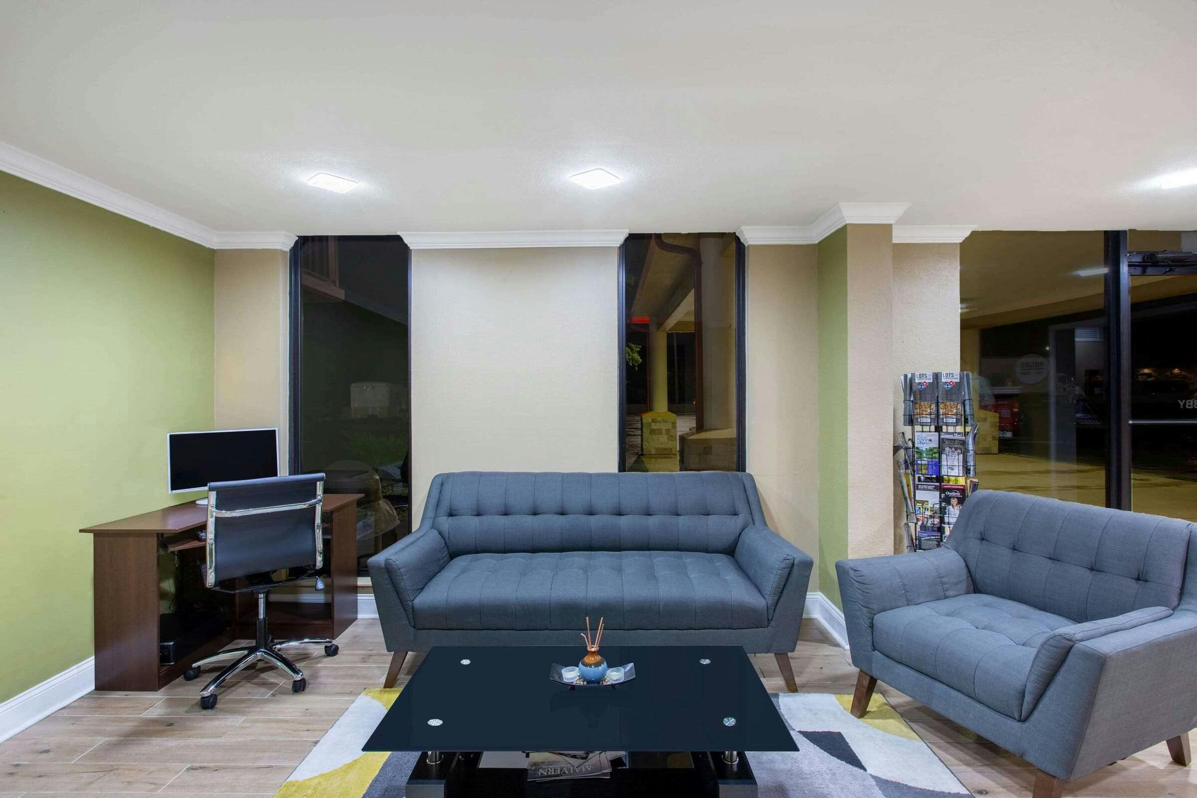 Hotel Super 8 by Wyndham Malvern photo 4