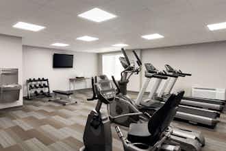 Hotel Wingate by Wyndham Cincinnati/Blue Ash photo 4