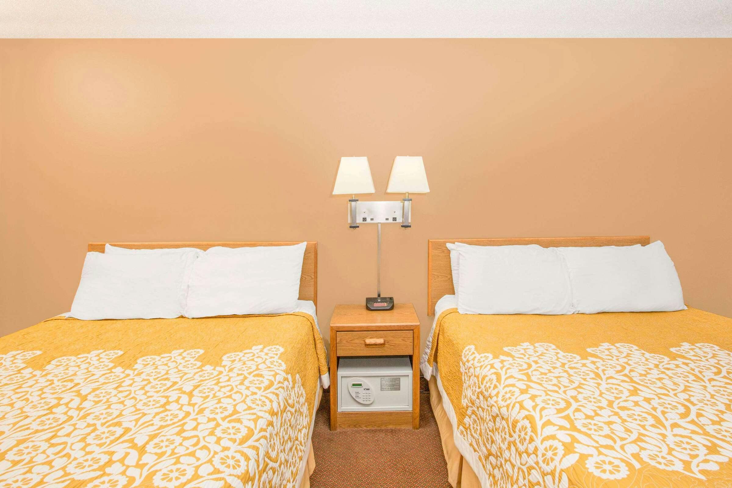 Hotel Days Inn by Wyndham Worthington photo 5