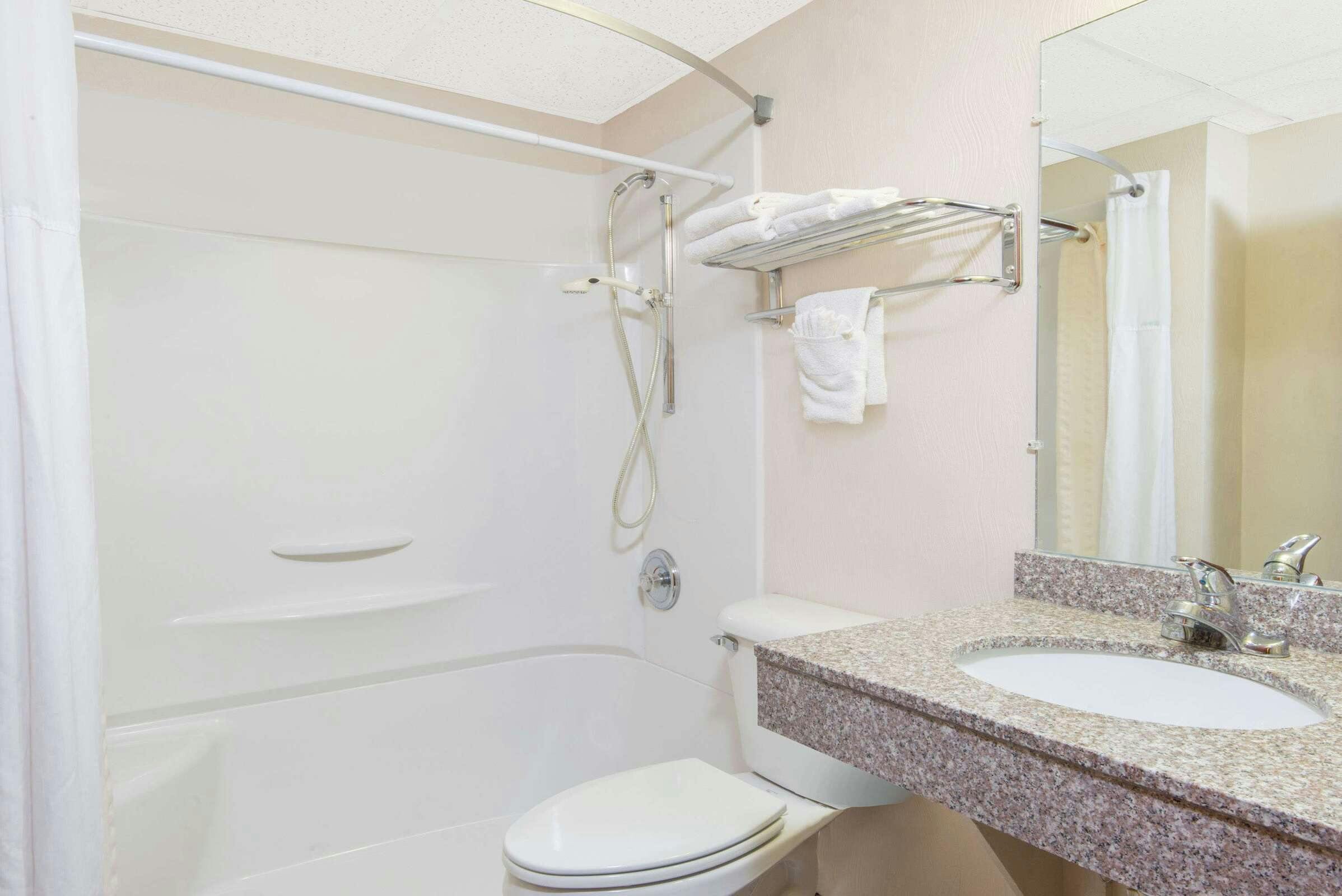 Hotel Days Inn Great Bend photo 4