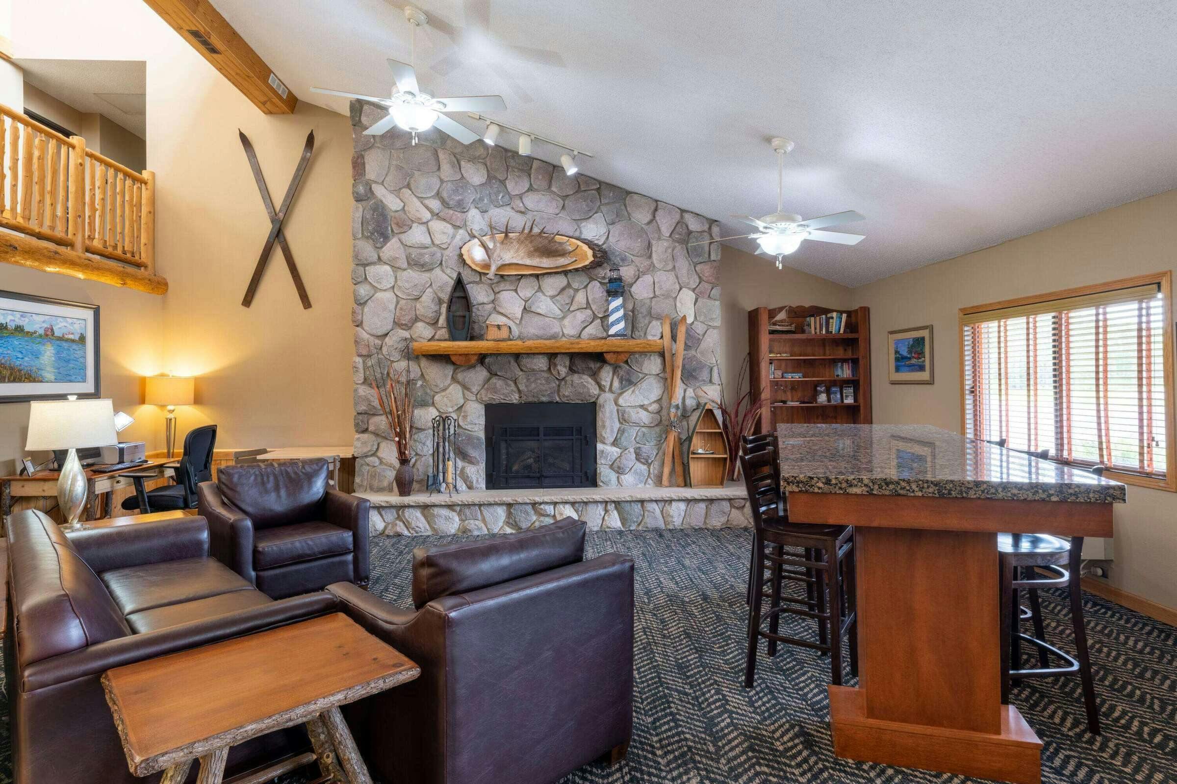 Hotel AmericInn by Wyndham Two Harbors Near Lake Superior photo 1