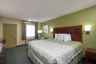 Hotel Days Inn and Suites Big Spring photo 1
