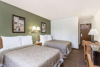 Hotel Super 8 Hampton photo 5