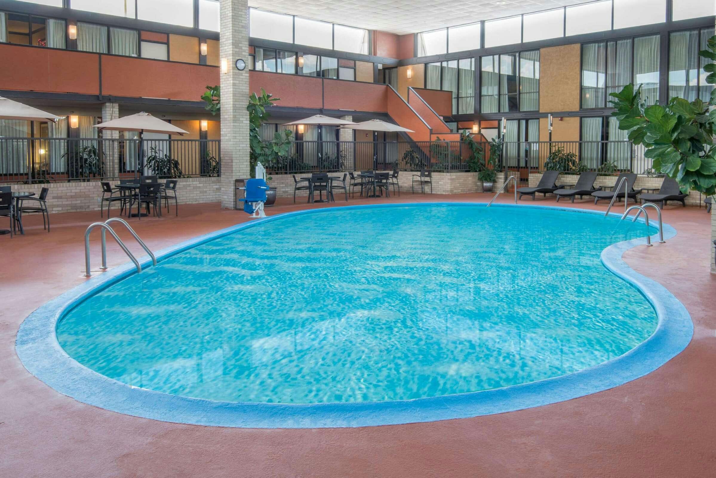 Hotel Wyndham Garden OKC Conf Ctr photo 2