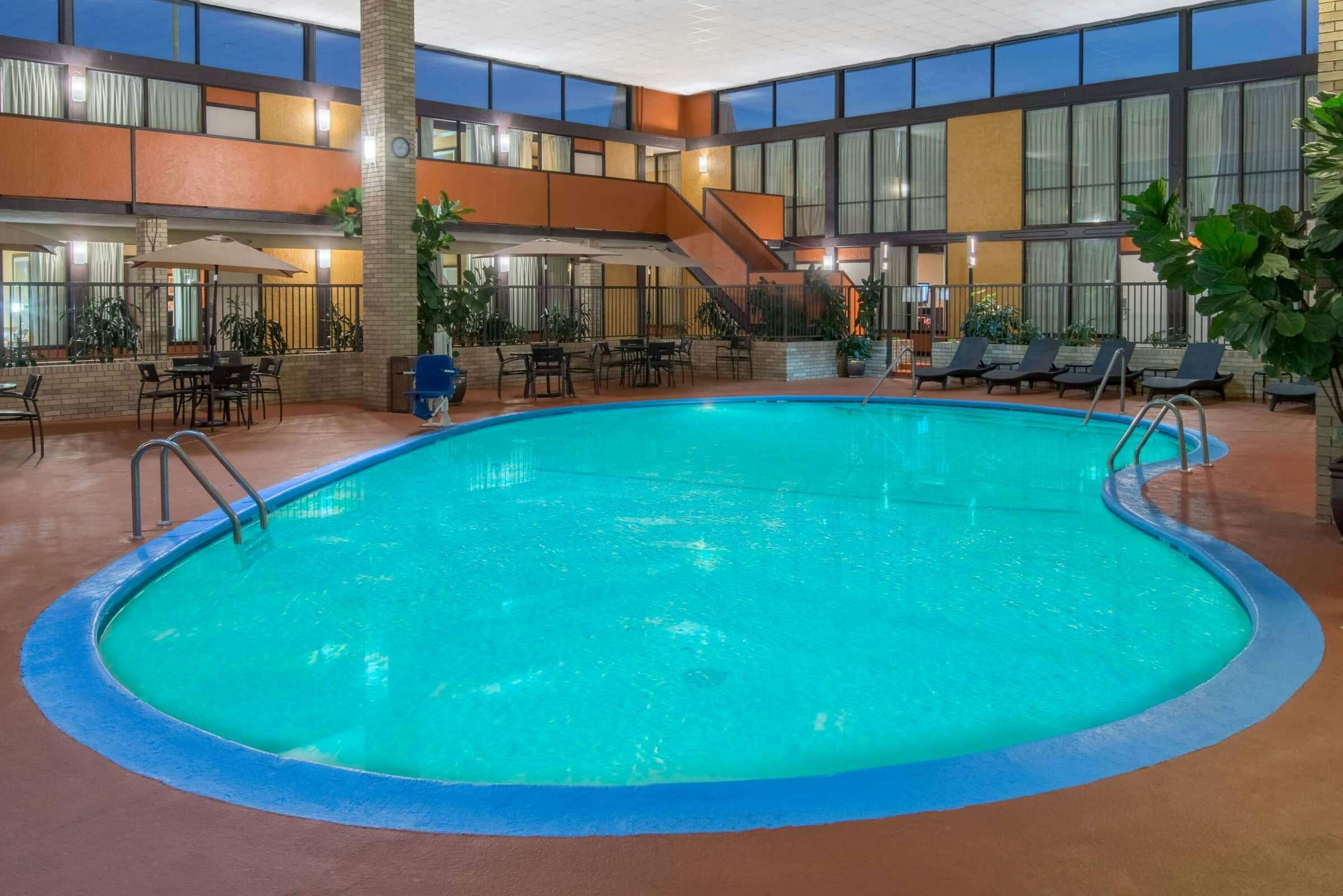 Hotel Wyndham Garden OKC Conf Ctr photo 3