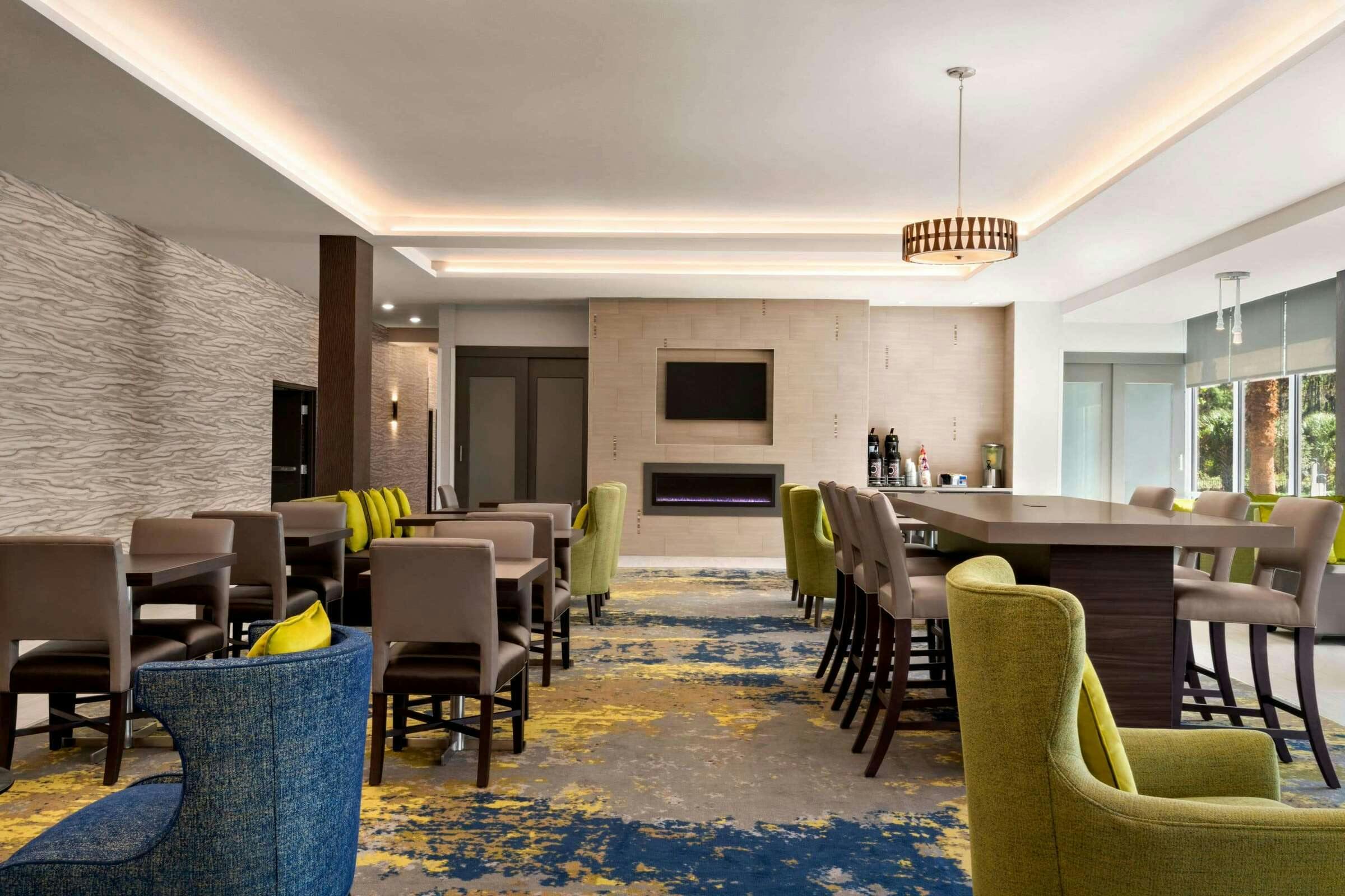 Hotel La Quinta Inn & Suites by Wyndham Orlando IDrive Theme Parks photo 3