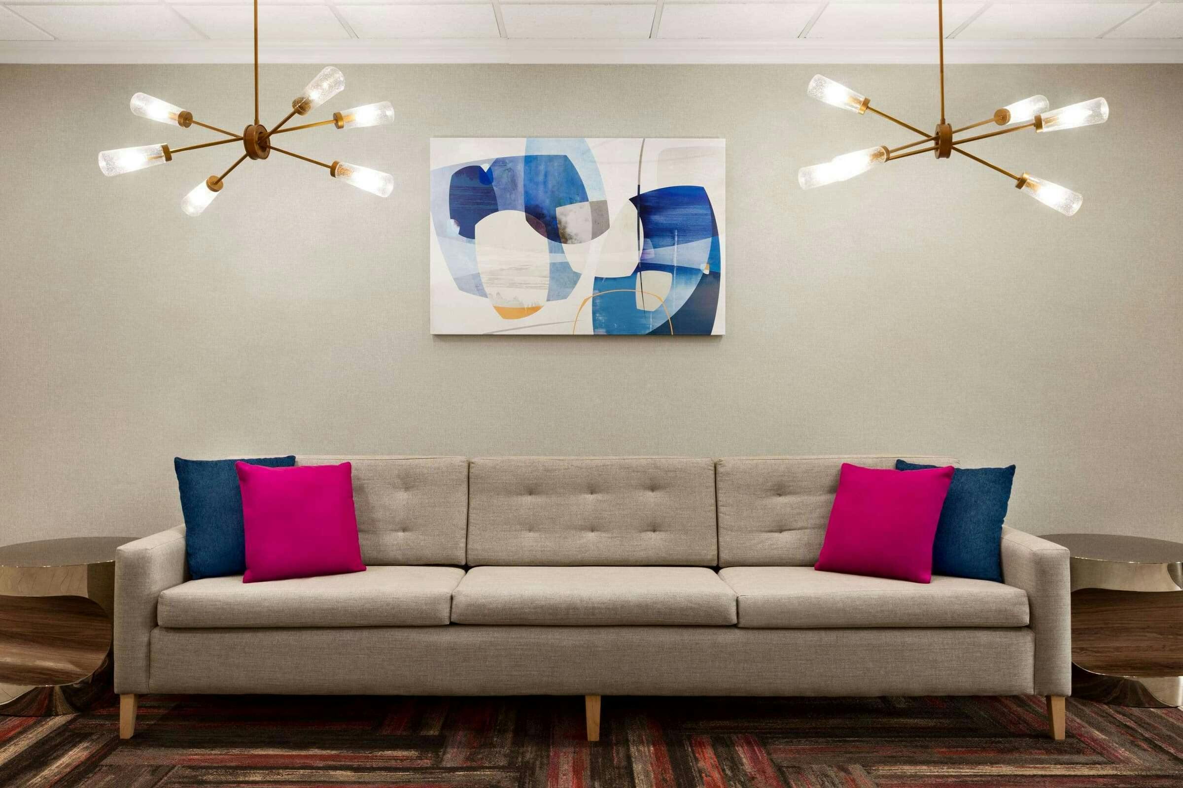 Hotel La Quinta Inn & Suites by Wyndham Lackawanna photo 1