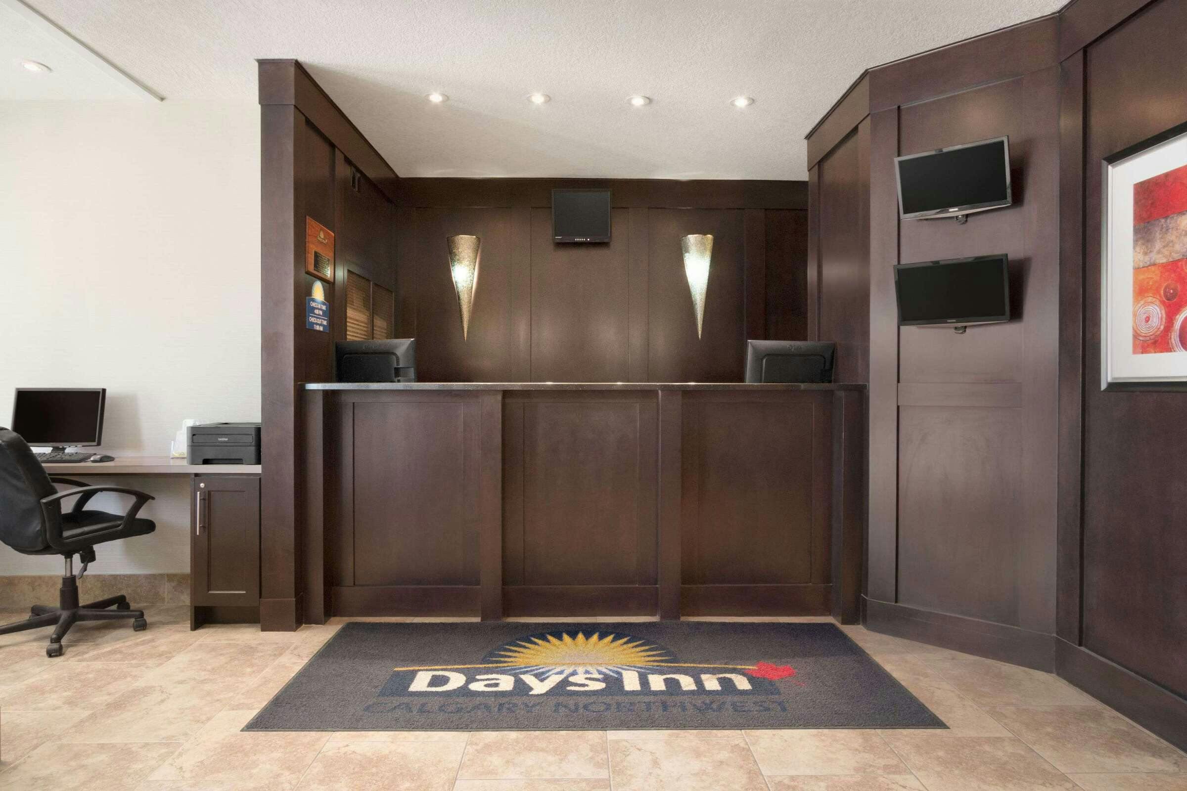 Hotel Days Inn Calgary Northwest photo 2
