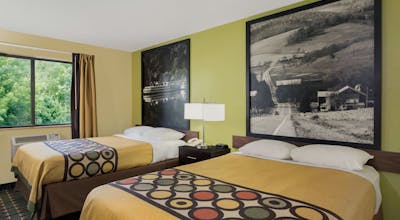 Super 8 by Wyndham Marietta