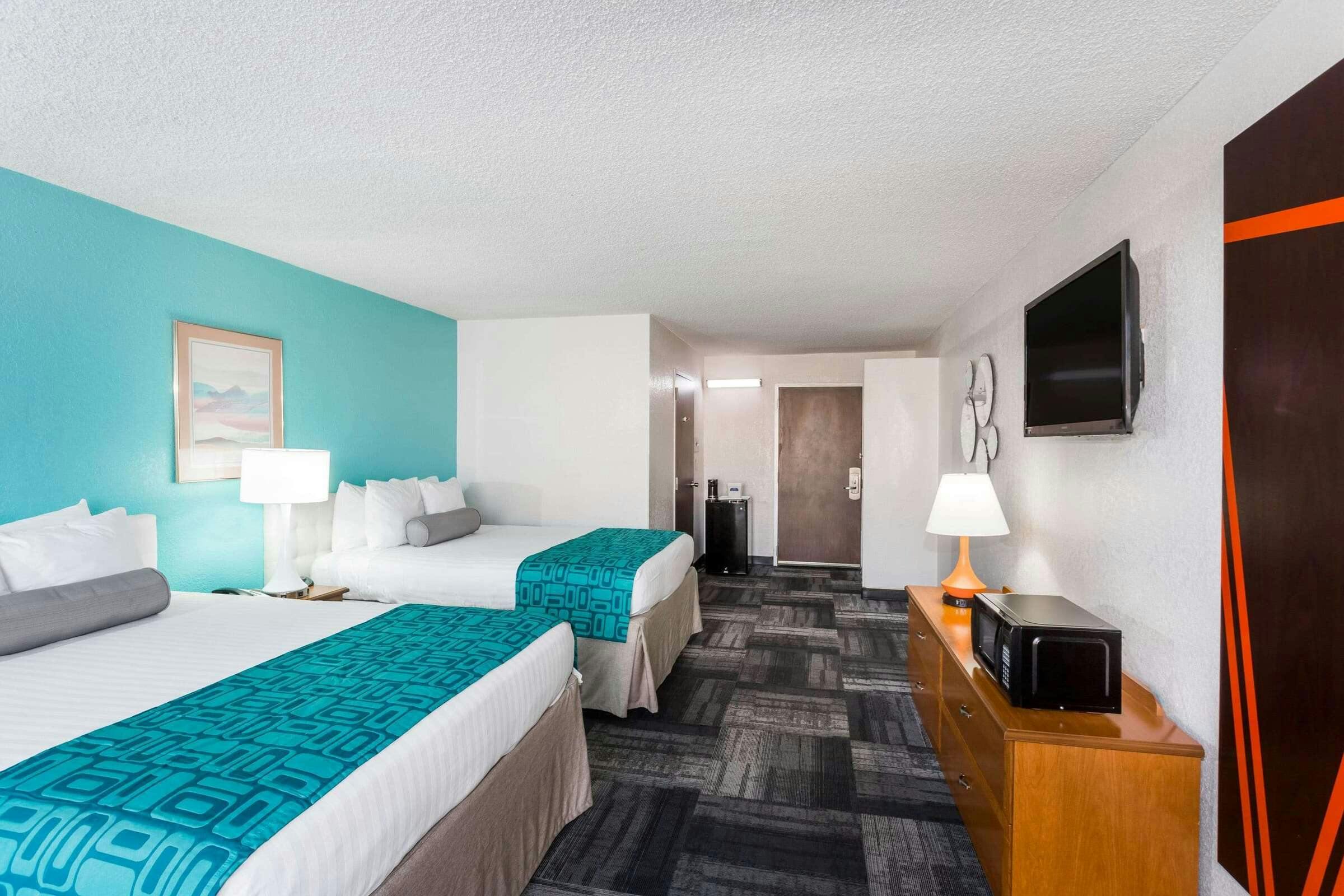 Hotel Howard Johnson Winter Haven FL photo 3