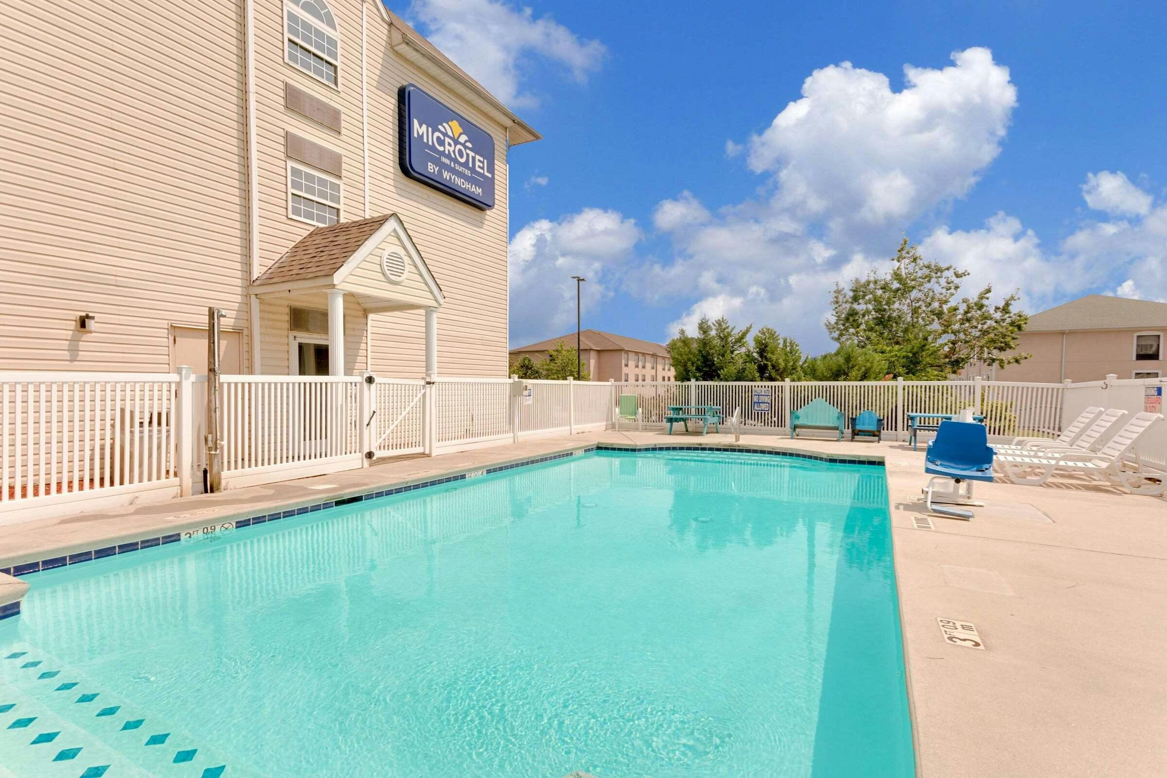 Hotel Microtel Inn & Suites by Wyndham Augusta Riverwatch photo 5