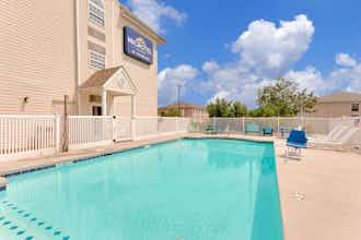 Hotel Microtel Inn & Suites by Wyndham Augusta Riverwatch photo 5