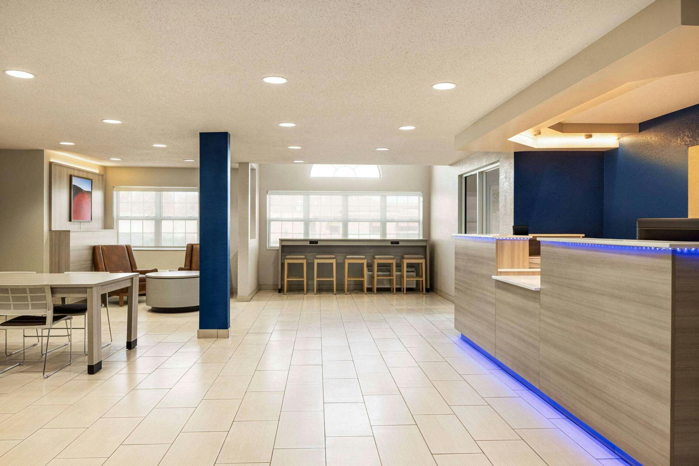 Hotel Microtel Inn & Suites by Wyndham New Ulm photo 4