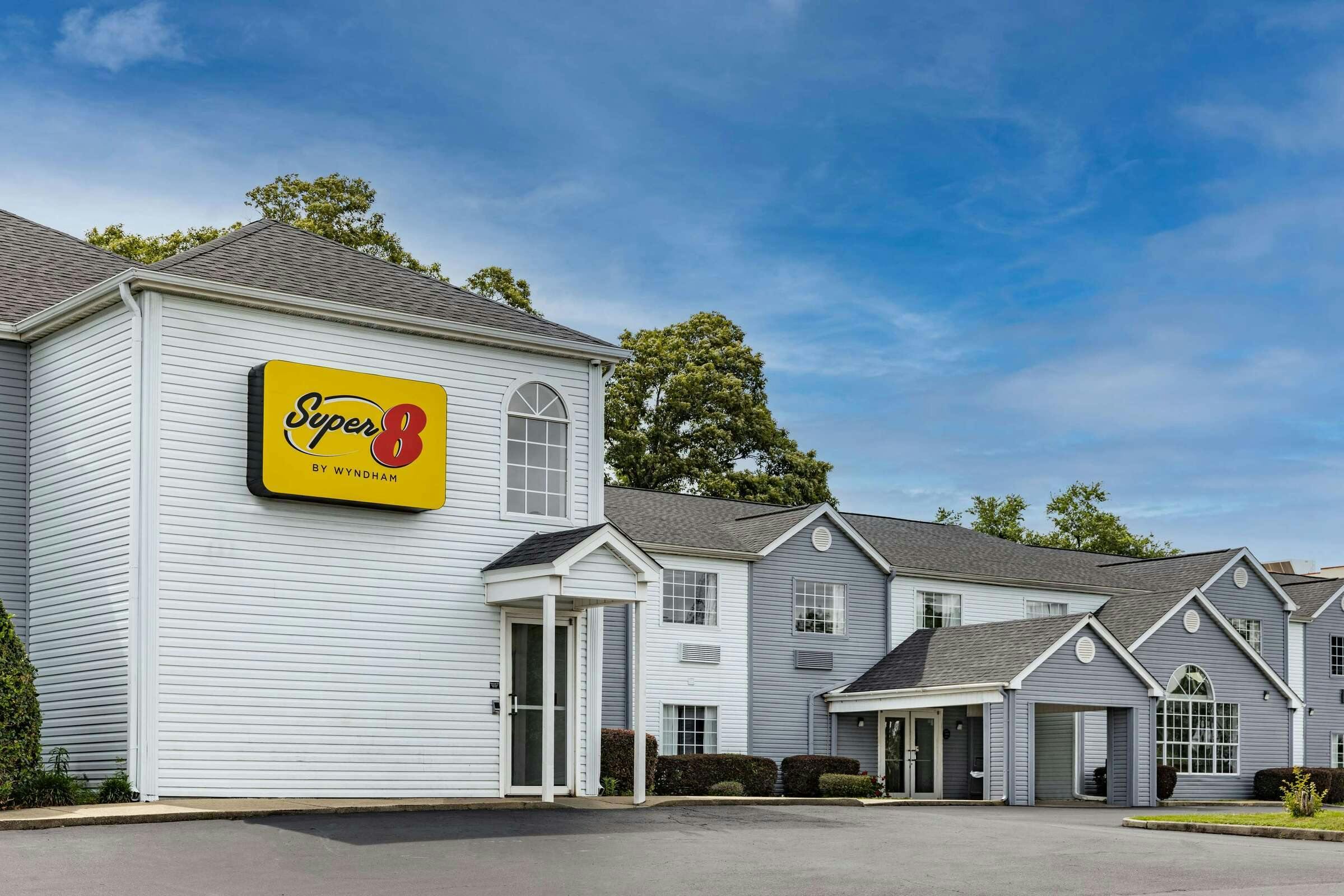 Super 8 Pensacola