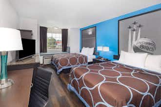 Hotel Super 8 Pensacola photo 4