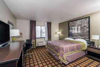 Hotel Super 8 Munfordville KY photo 1