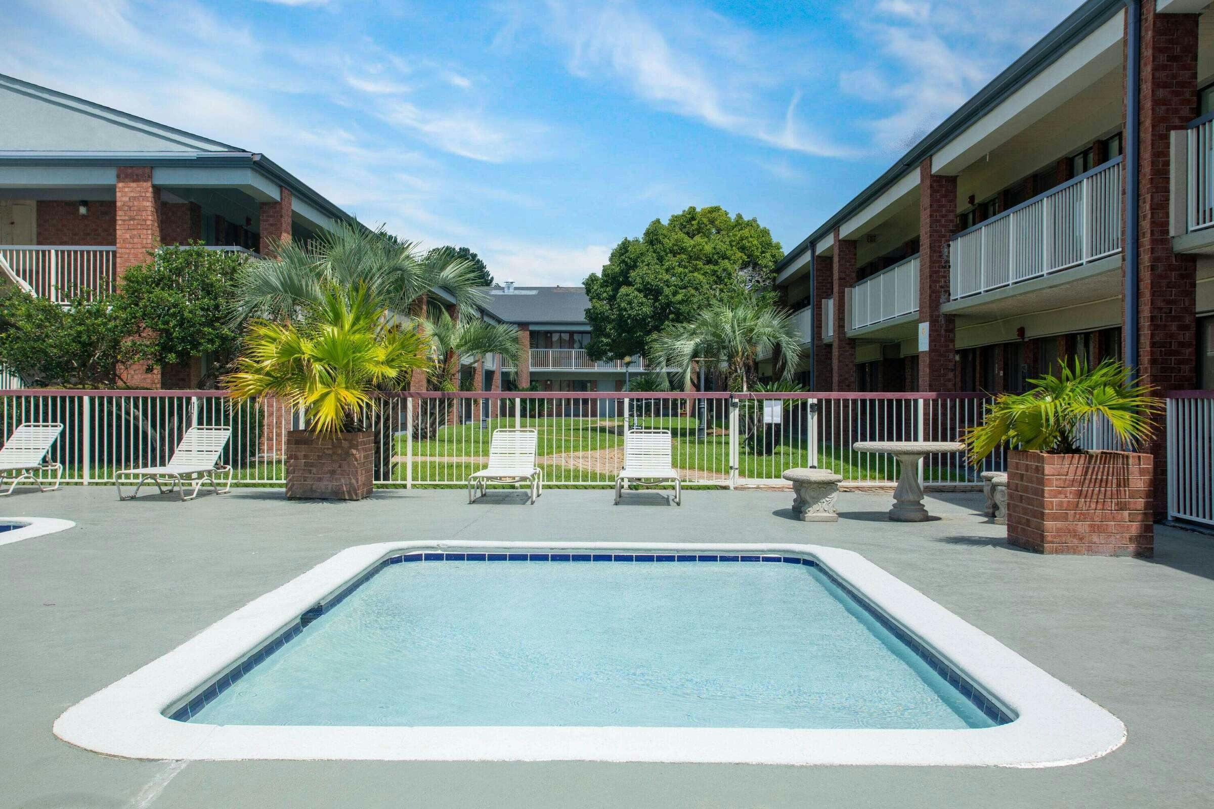 Hotel DI Mobile I-65 photo 3