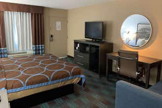 Hotel Super 8 Newport News photo 1