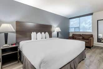 Hotel Super 8 Macleod Trail Calgary photo 2