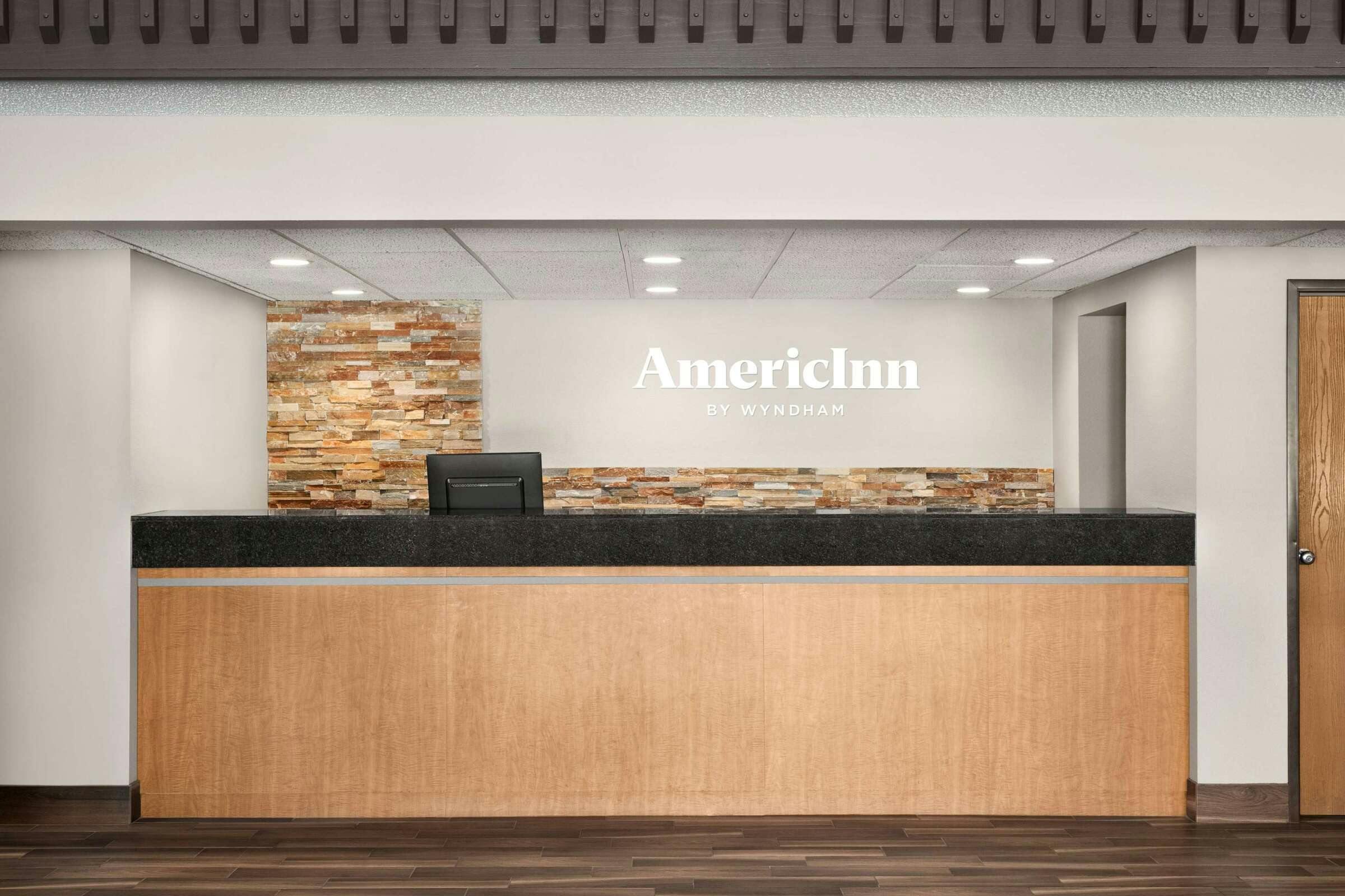 Hotel AmericInn by Wyndham Sauk Centre photo 4