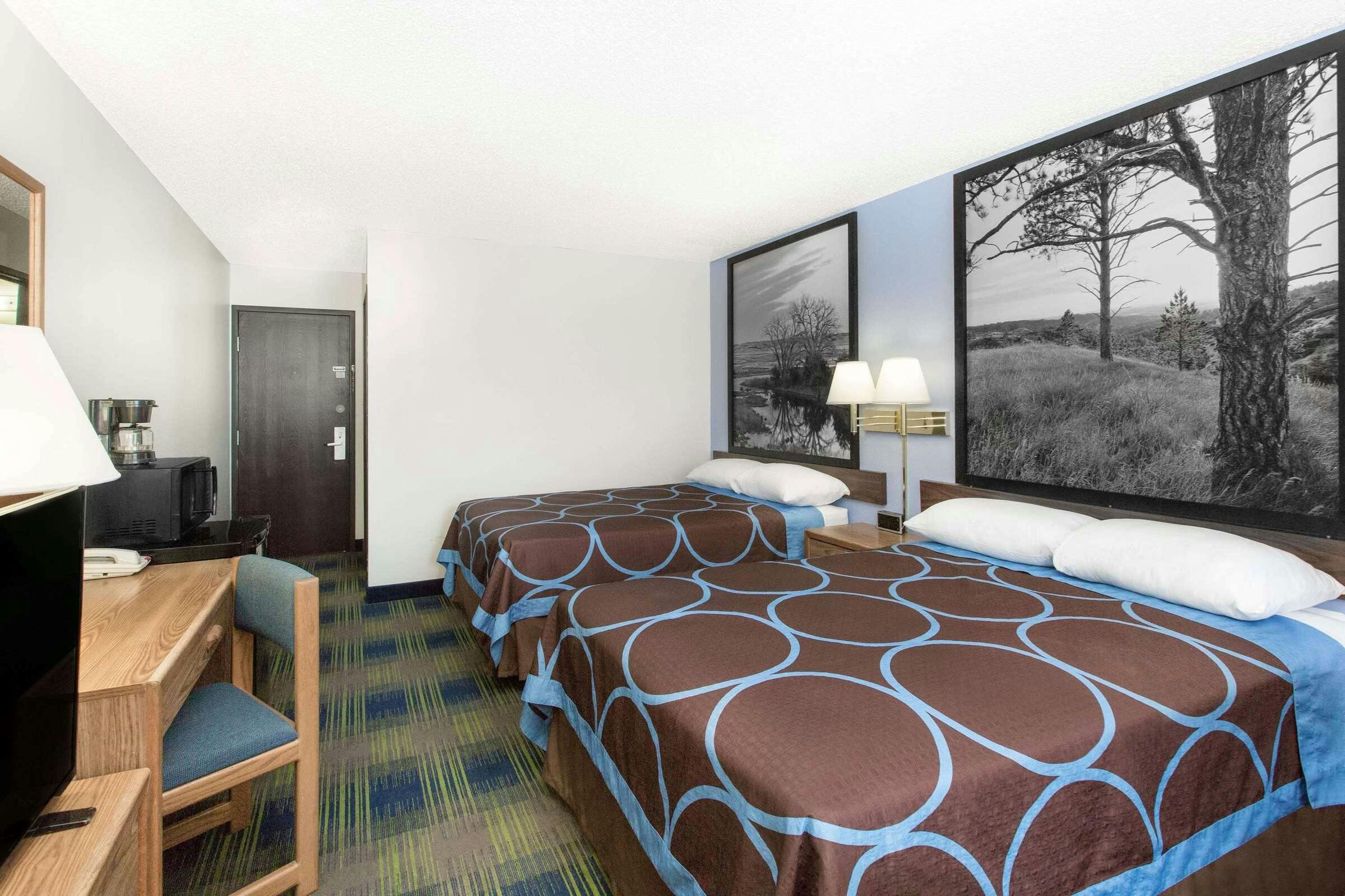 Hotel Super 8 by Wyndham Columbus photo 5
