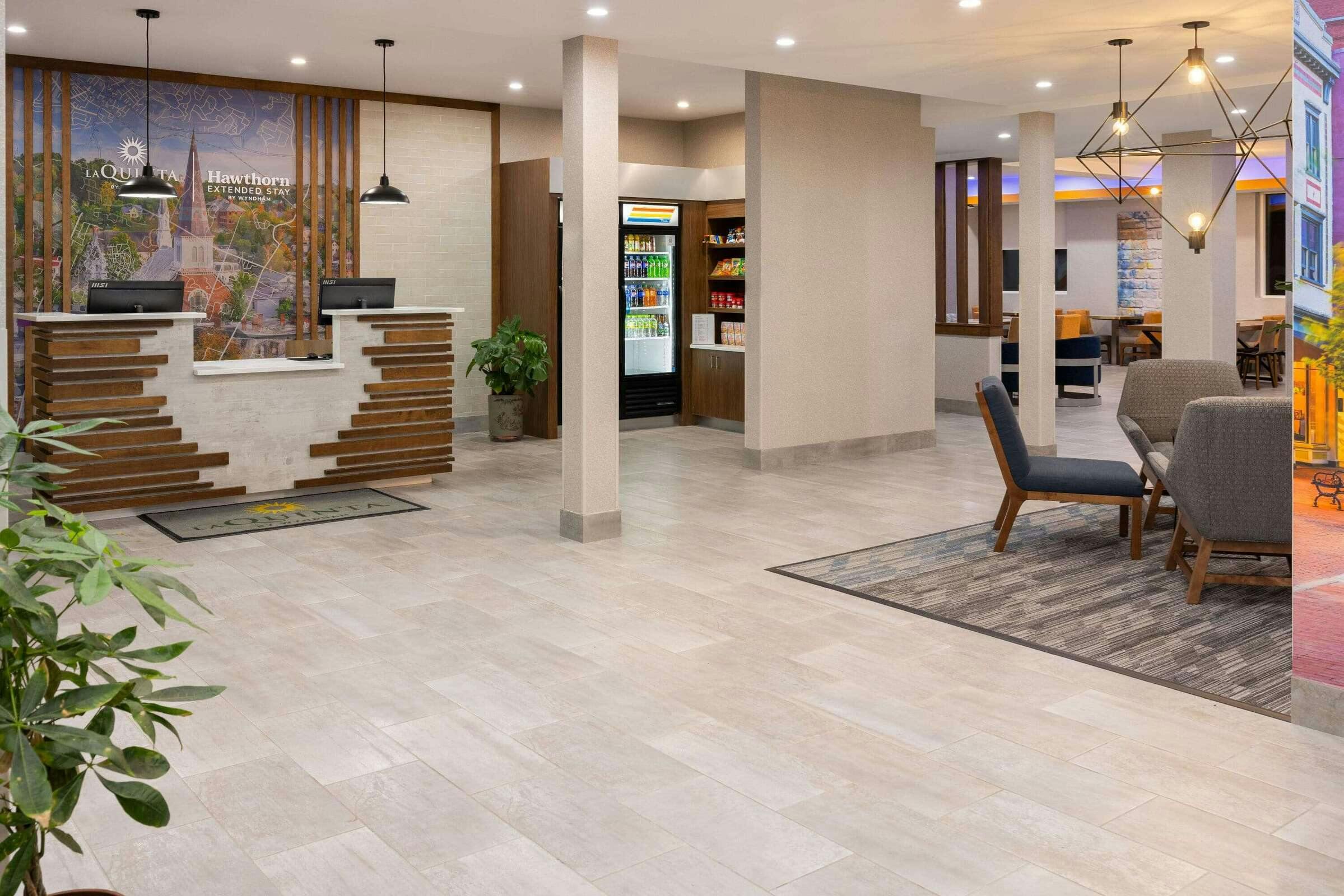 Hotel La Quinta Inn & Suites by Wyndham Williston/Burlington photo 2