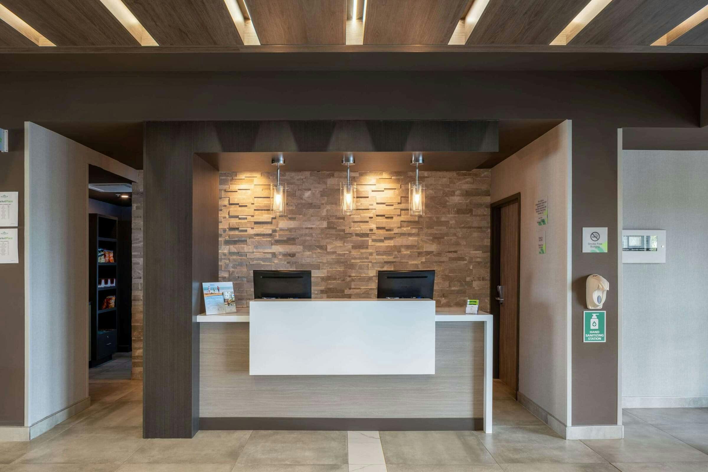 Hotel Wingate Kanata West Ottawa photo 5