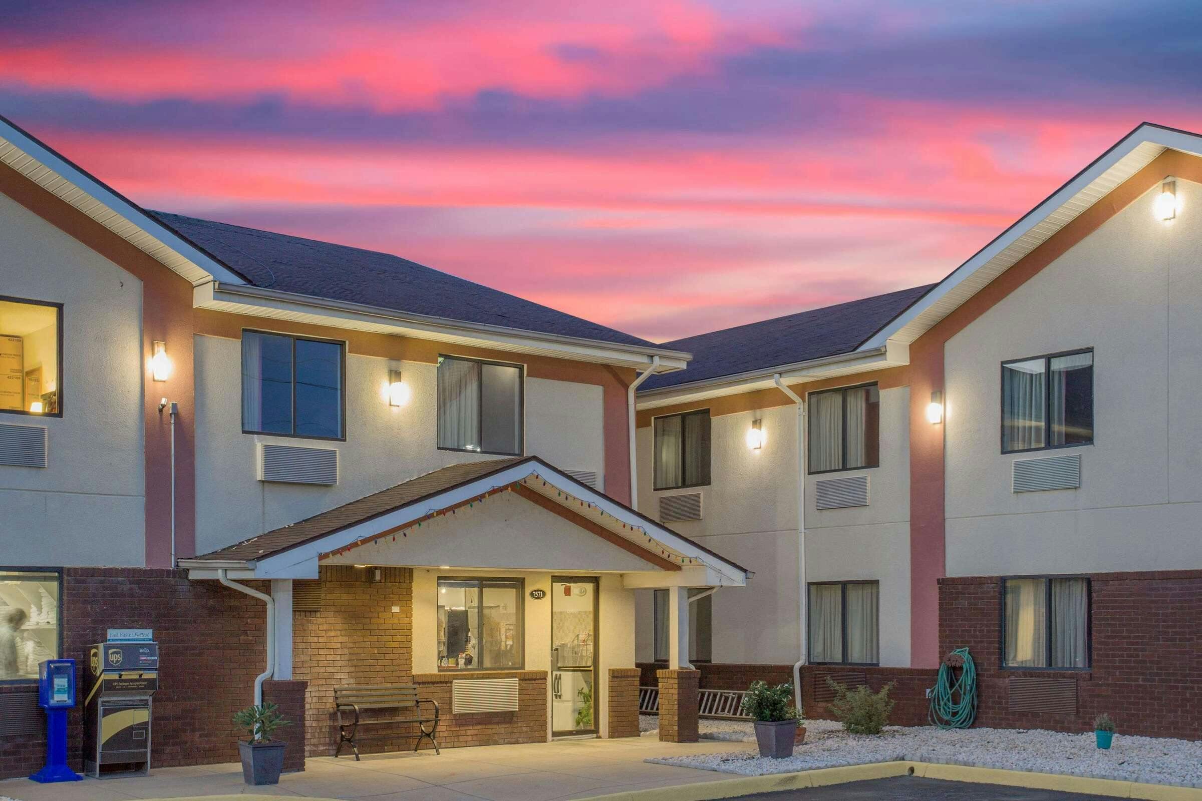 Super 8 Appomattox VA