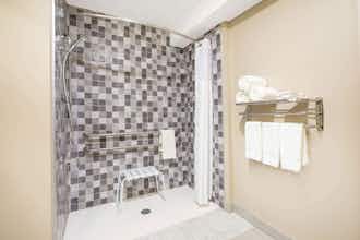 Hotel Super 8 Canmore photo 5