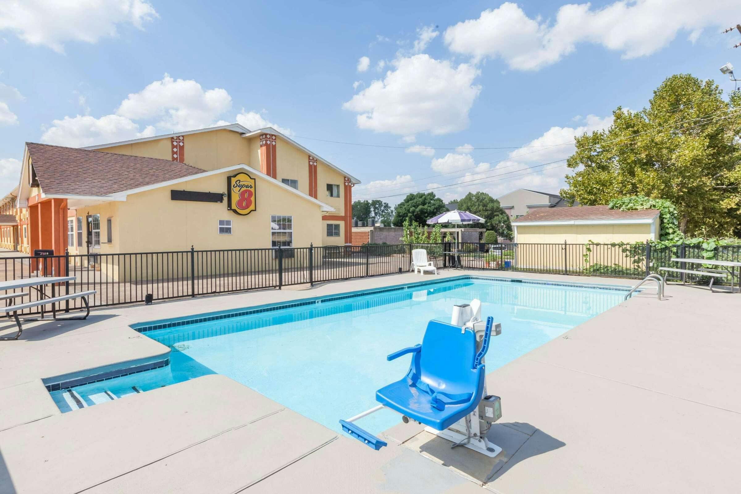 Hotel Super 8 Chickasha photo 3