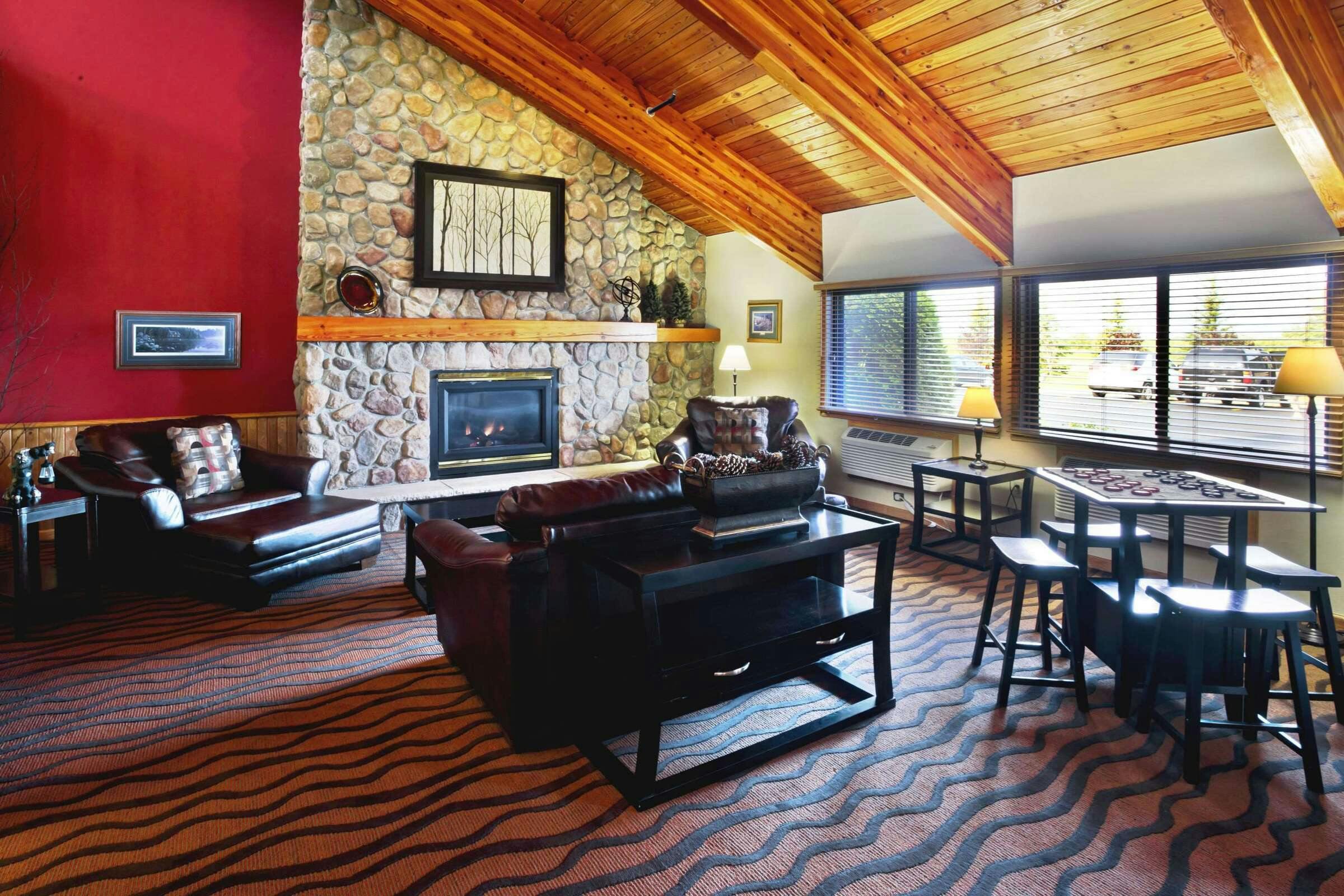 Hotel AmericInn Baudette photo 4