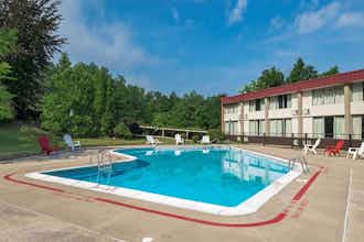 Hotel Days Inn by Wyndham Williamsport photo 1
