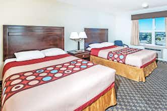 Hotel Super 8 Calgary Airport photo 2