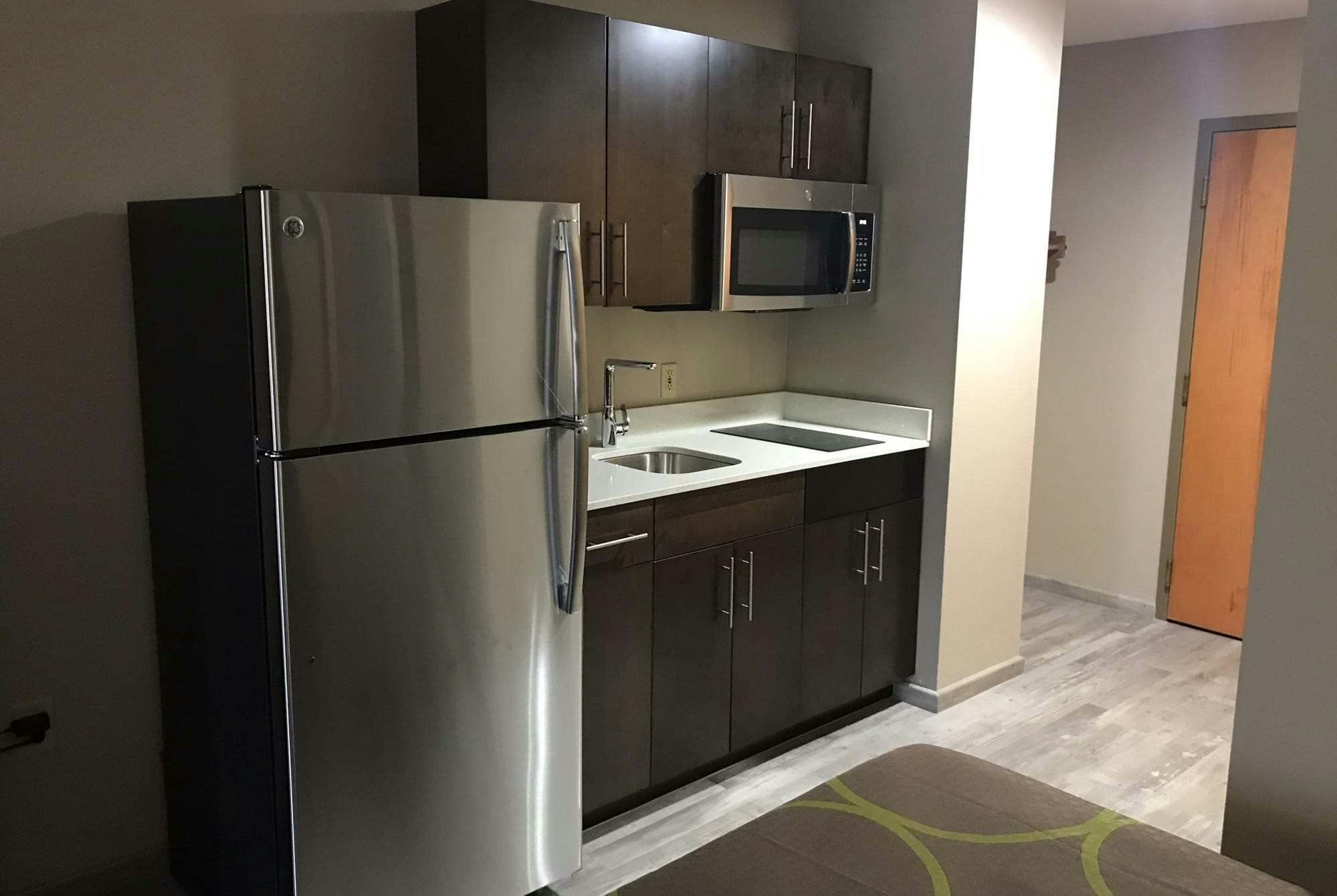 Hotel Super 8 by Wyndham Pascagoula photo 1