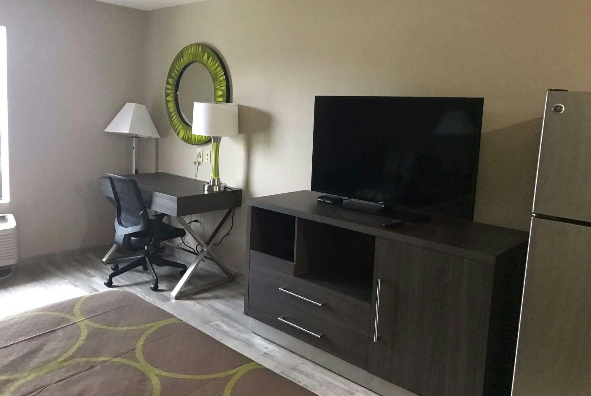 Hotel Super 8 by Wyndham Pascagoula photo 2