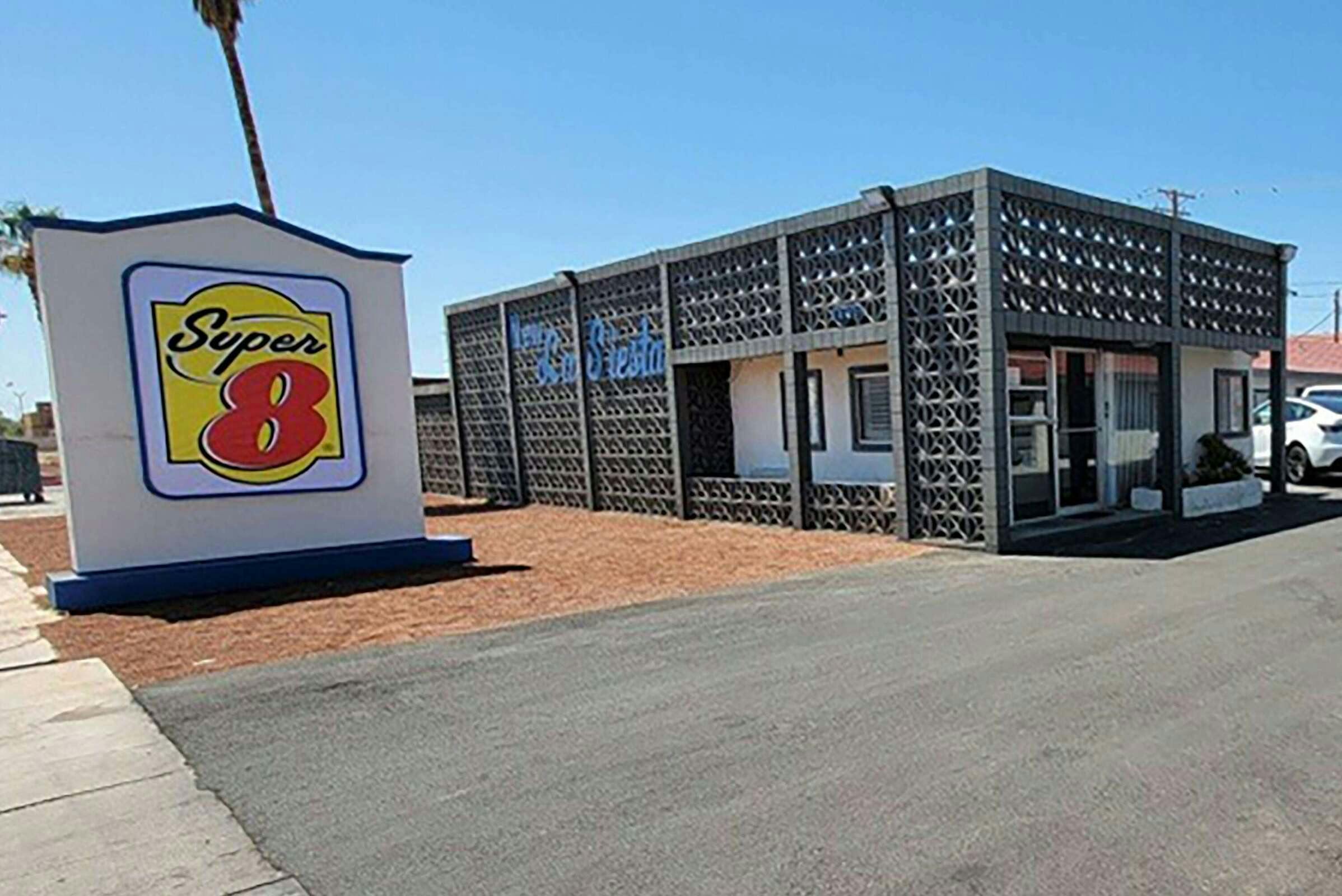 Super 8 by Wyndham El Centro North