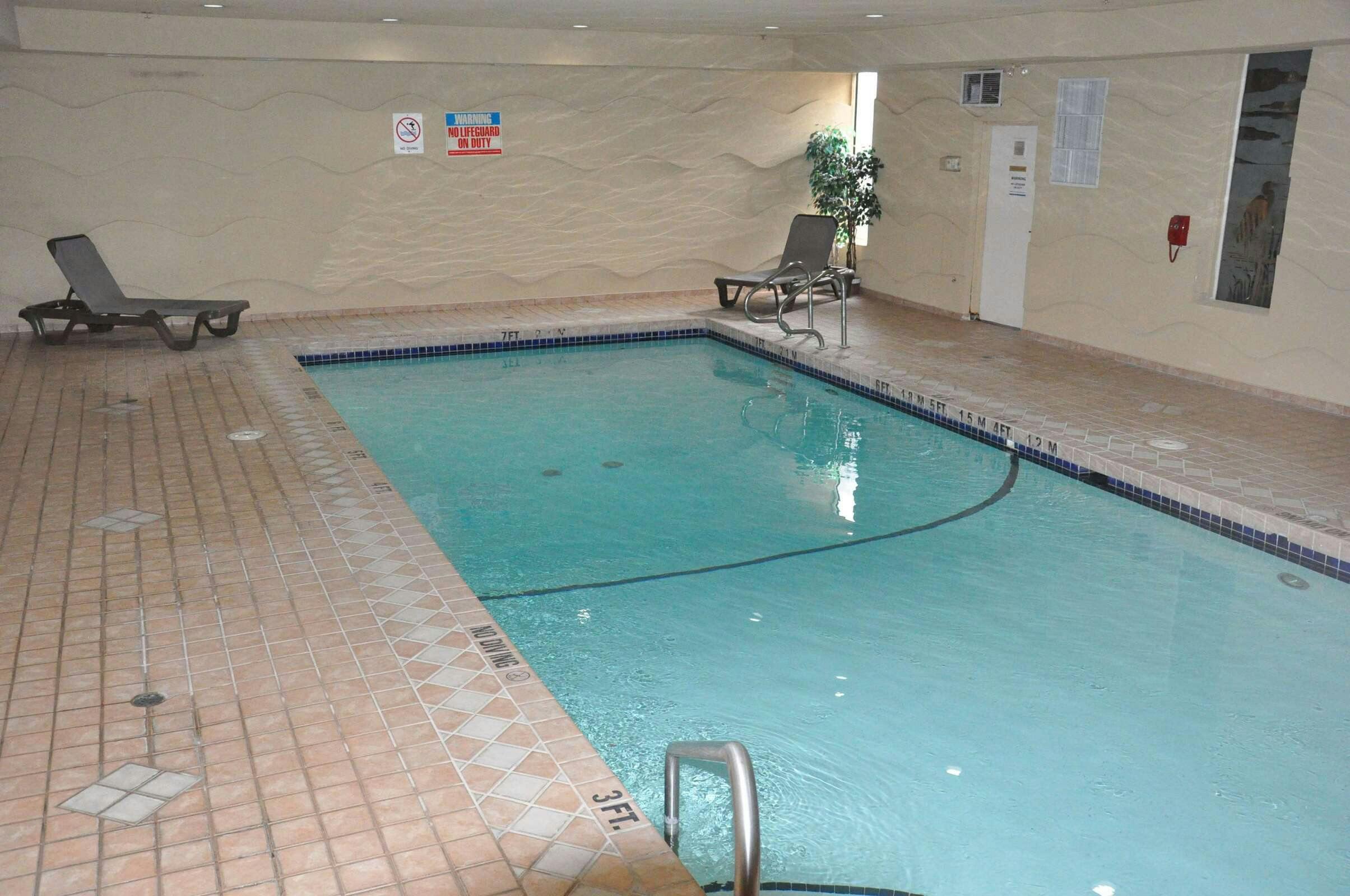 Hotel Ramada by Wyndham Abbotsford photo 1