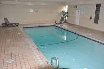Hotel Ramada by Wyndham Abbotsford photo 1
