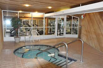 Hotel Ramada by Wyndham Abbotsford photo 2