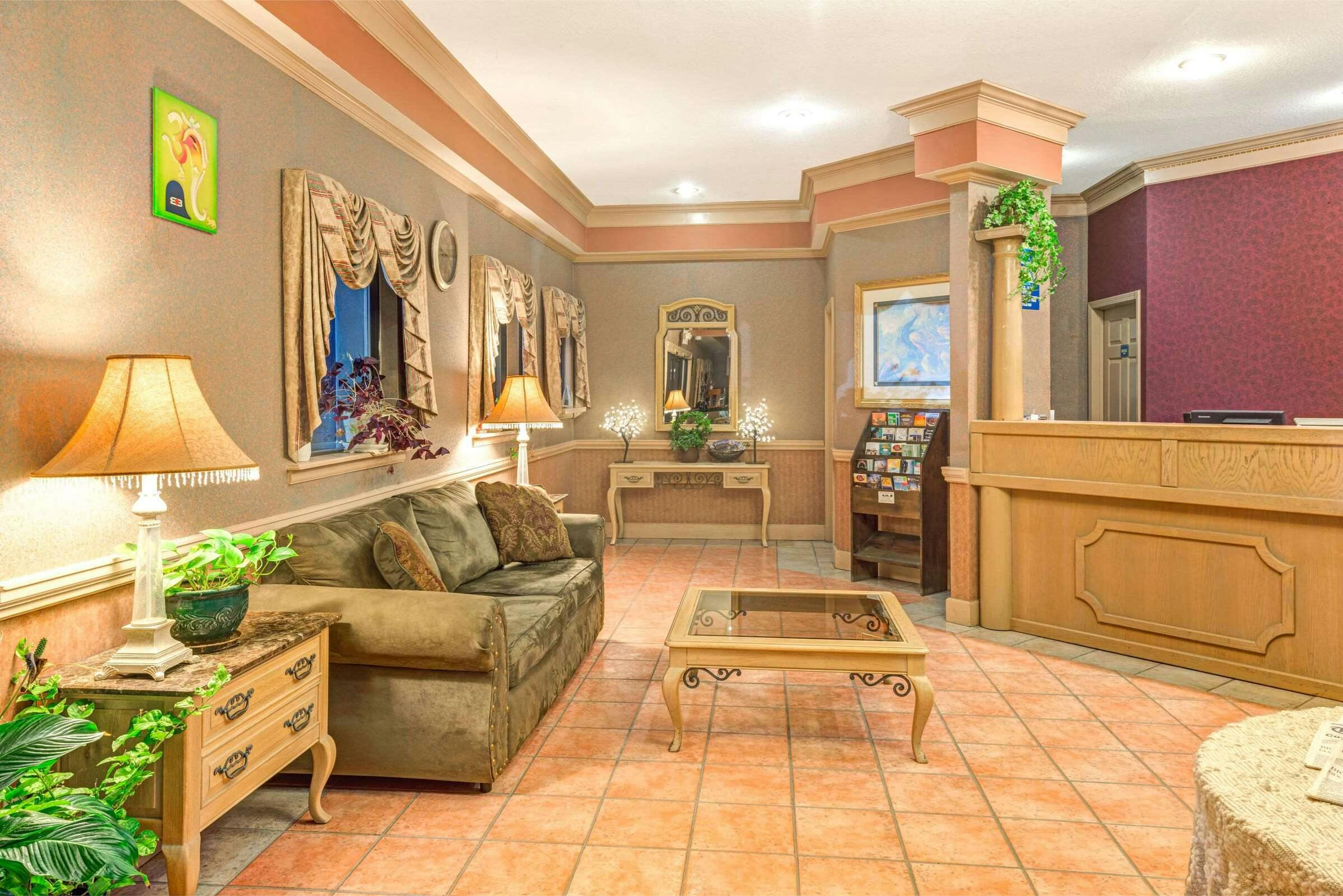 Hotel Days Inn & Suites by Wyndham Osceola AR photo 1