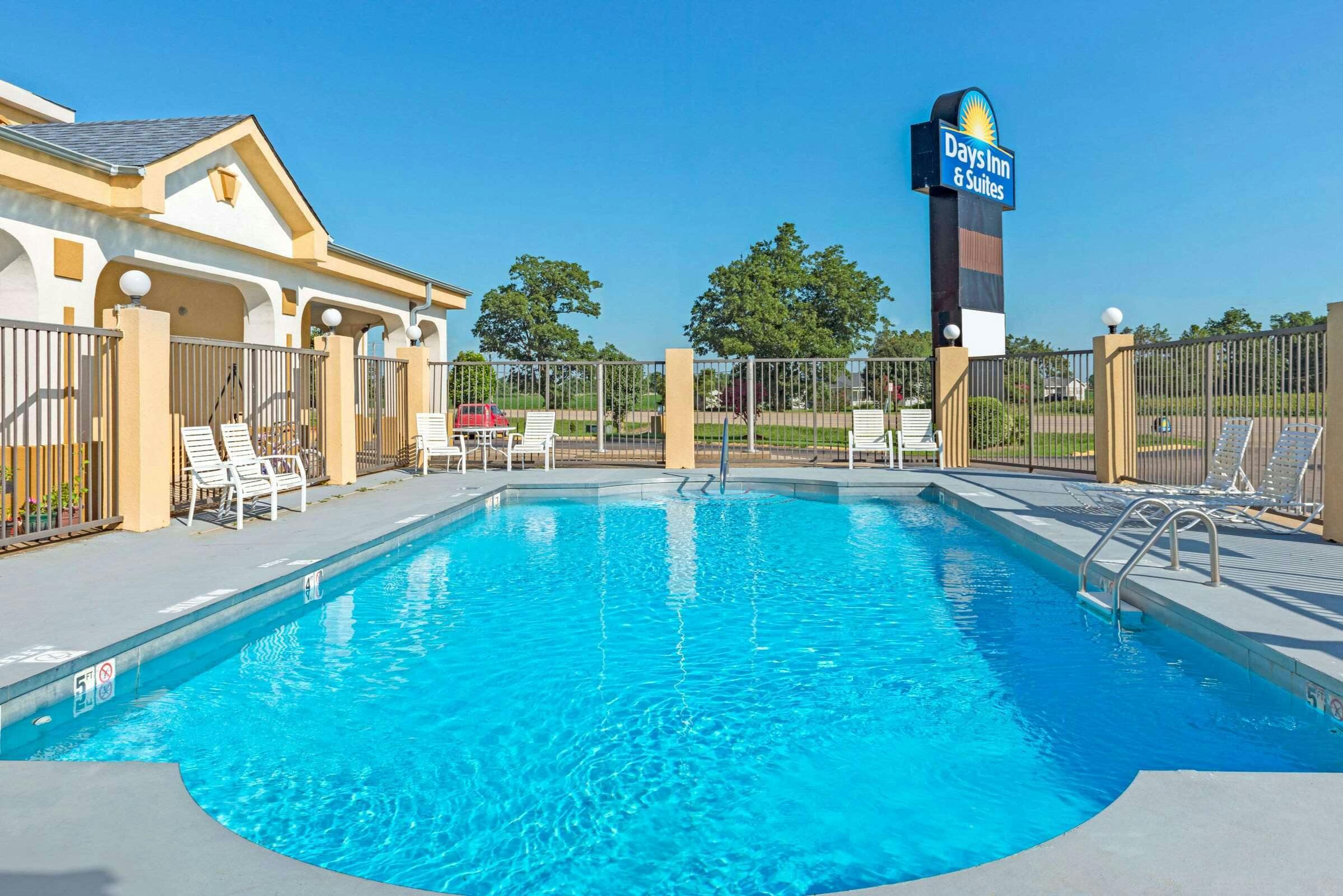 Hotel Days Inn & Suites by Wyndham Osceola AR photo 2