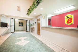Hotel Super 8 White Hall photo 1